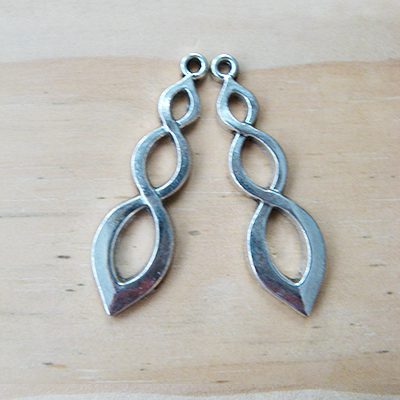 Antiikhõbedane ripats/37x11mm