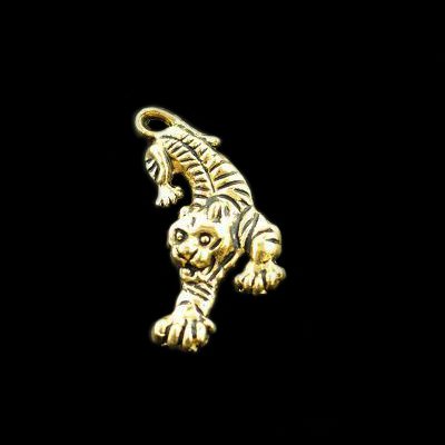 Antiikkuldne ripats"Tiiger" 35 mm