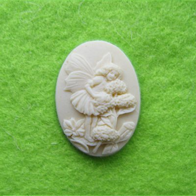 Kreemikas kamee haldjaga/2/25x18mm