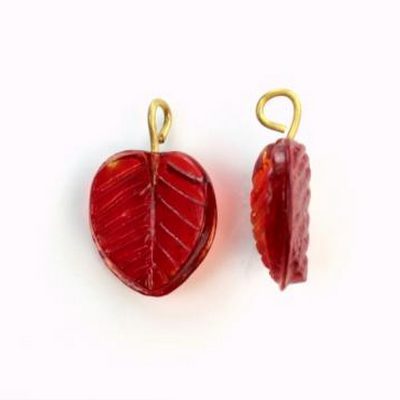 Vintage klaasist leheke/rubiin/13x12mm